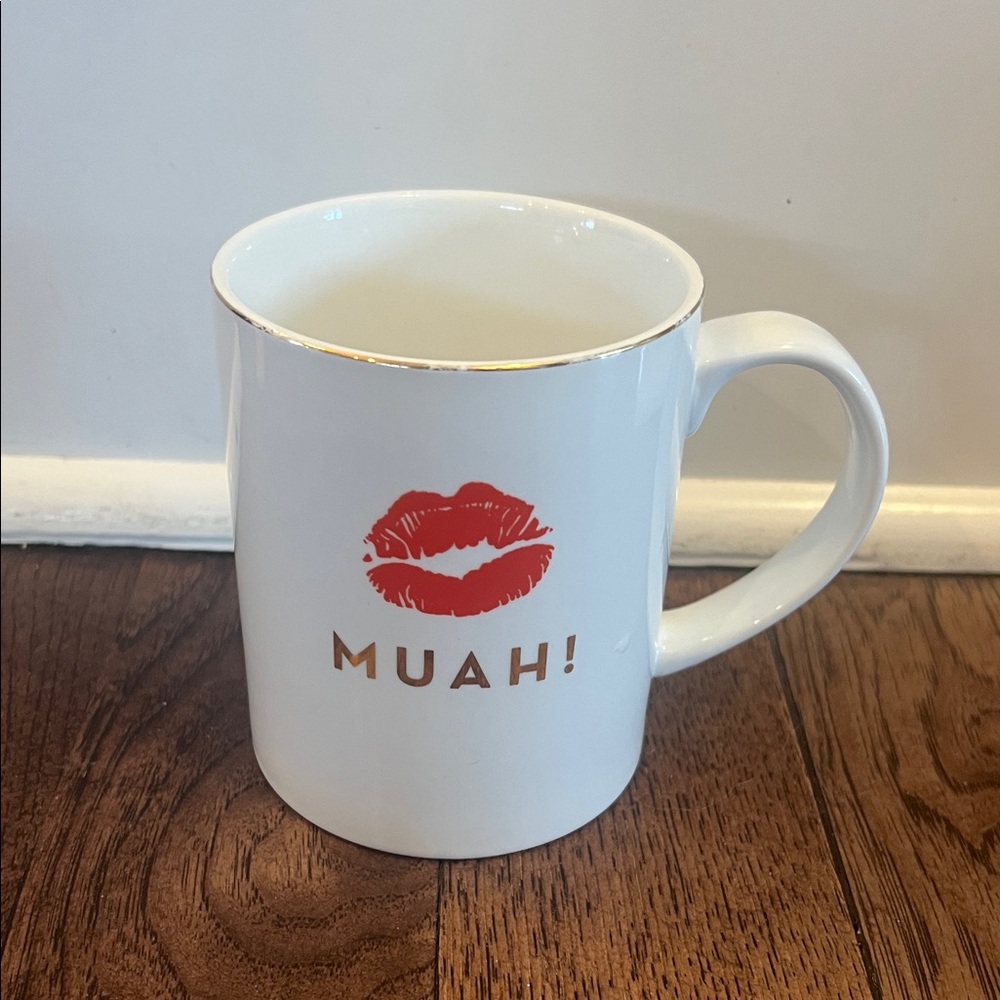 Caribou Coffee Muah! White Ceramic Lipstick Kiss Mug